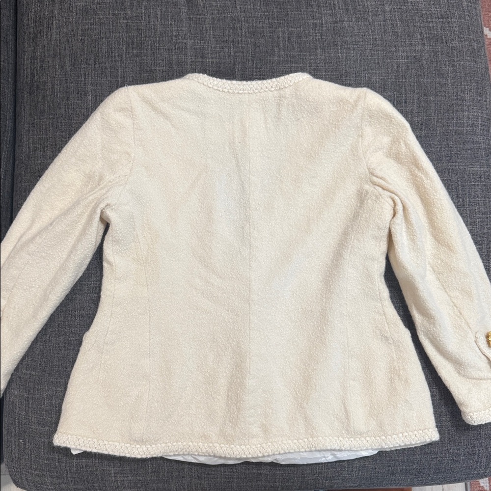 Vintage Escada by Margaretha Ley Cream Bouclé Wool Blazer Pearl Gold Buttons 38 - Picture 2 of 11